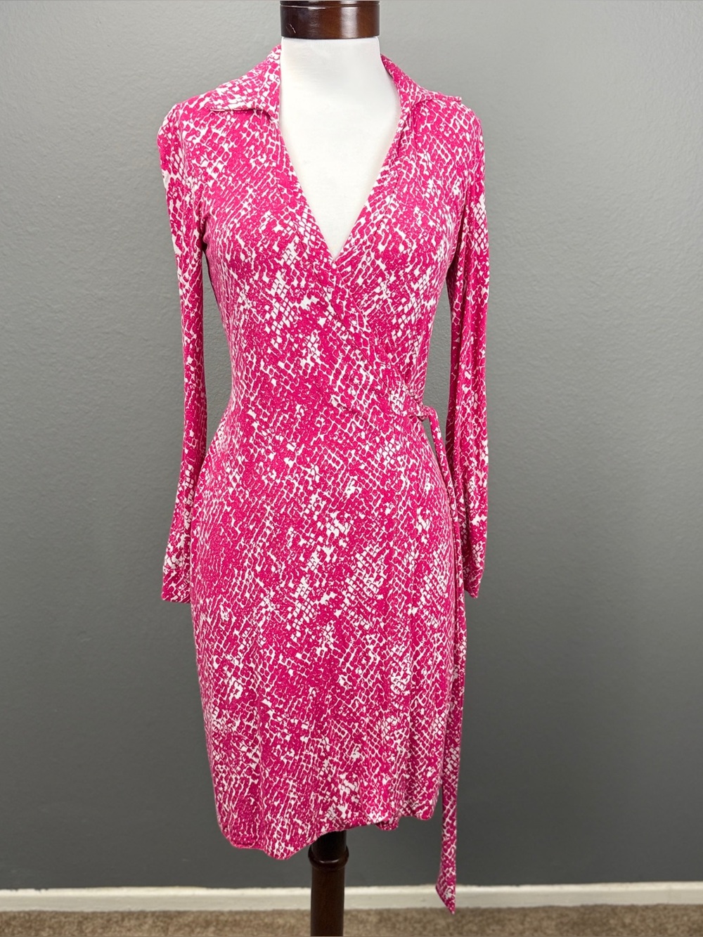 DVF Diane von Furstenberg Jeanne Two Pink Women's Silk Jersey Wrap Dress Sz 4